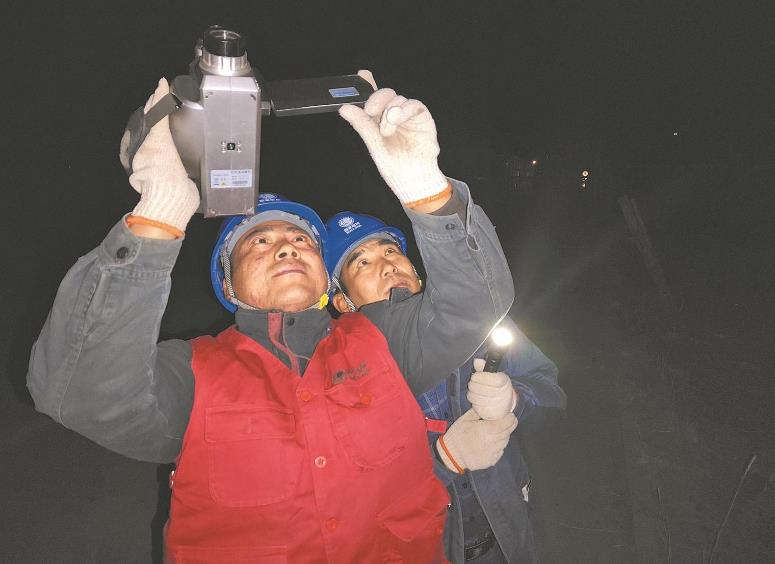青海貴南縣：零下15攝氏度，冬夜巡檢保供電