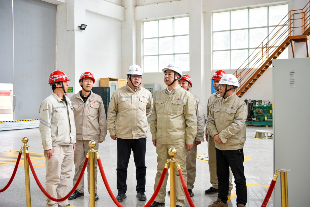 大唐甘肅公司黨委書記、董事長王建偉到碧口水電廠調(diào)研指導(dǎo)工作