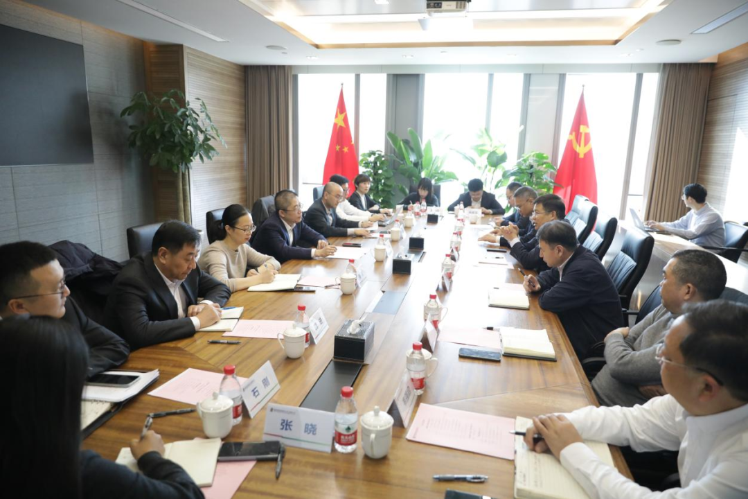 國(guó)家電投浙江公司總經(jīng)理、黨委副書(shū)記黃保軍會(huì)見(jiàn)浙商銀行總行黨委委員、副行長(zhǎng)景峰