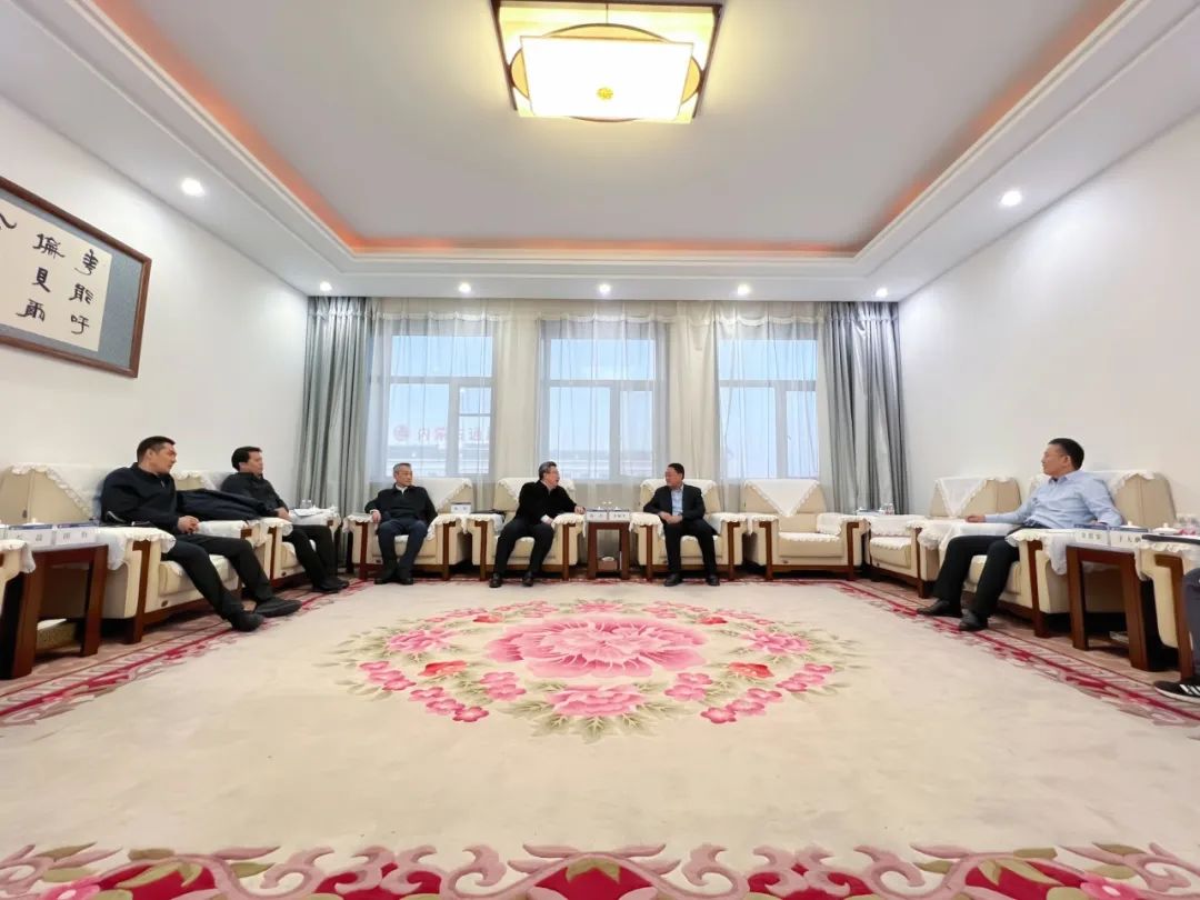 華能蒙東公司總經理、黨委副書記李樹學會見中國石油內蒙古銷售公司執(zhí)行董事、黨委書記楊杰