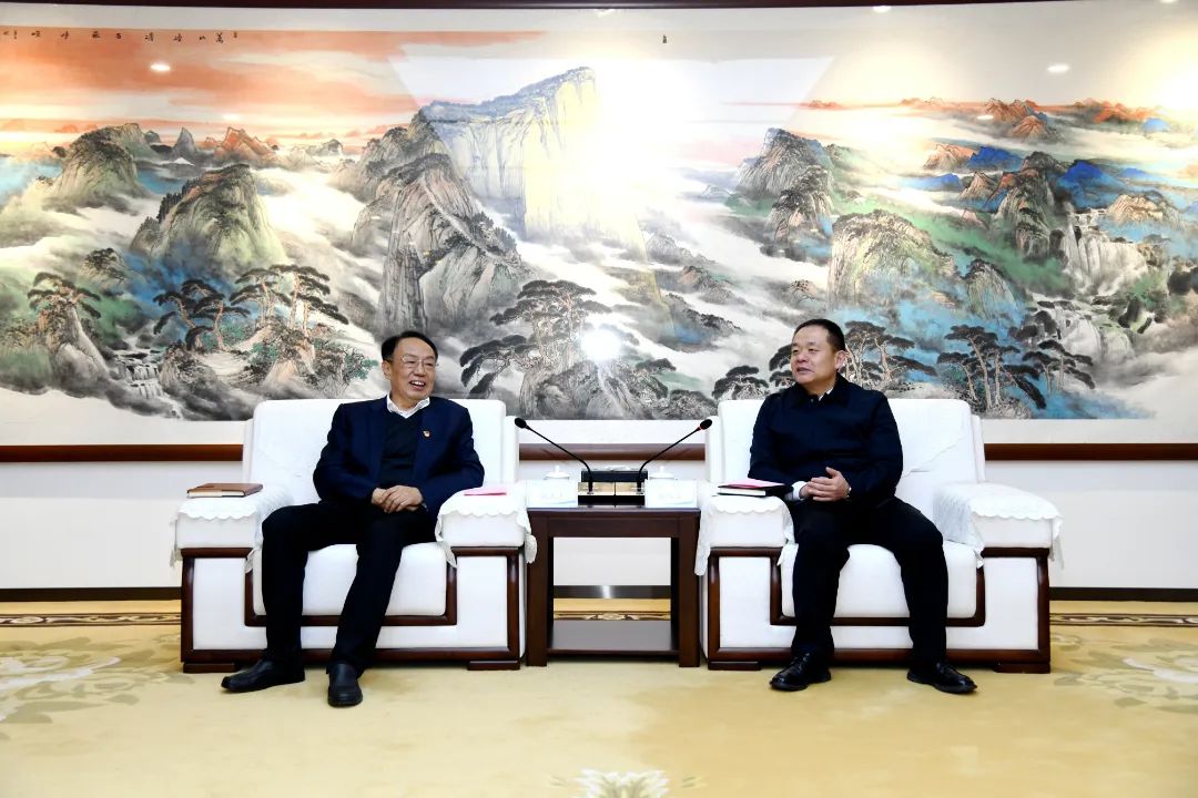 中國西電黨委書記、董事長趙永志會見大唐陜西發(fā)電有限公司黨委書記、董事長陳偉慶