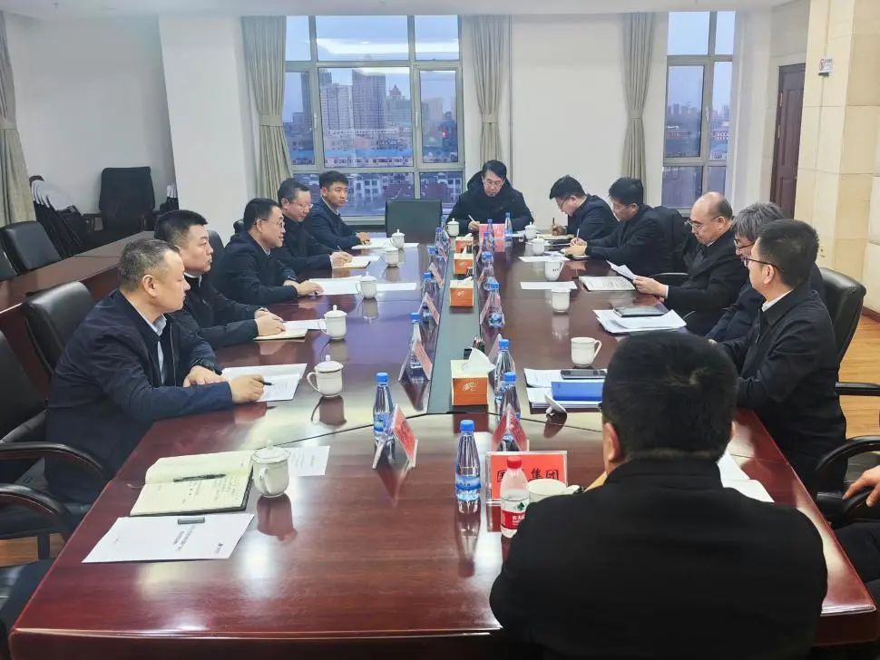 華能蒙東公司黨委書記李樹學與大慶市委副書記、市長李巖松會談